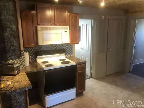 416 Bank, Ishpeming, MI 49849 photo 3