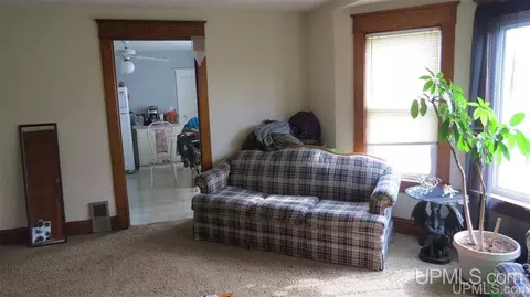 321 S 19th, Escanaba, MI 49829 photo 9