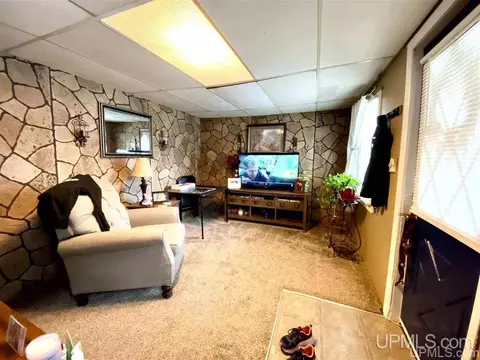 930 930 12 Stephenson, Escanaba, MI 49829 photo 3