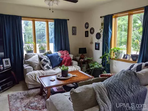 713 Empire, Ishpeming, MI 49849 photo 9