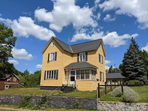 713 Empire, Ishpeming, MI 49849 photo 1