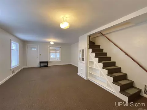 206 206 12 Chestnut, Munising, MI 49862 photo 5