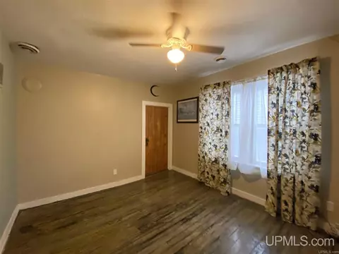 206 206 12 Chestnut, Munising, MI 49862 photo 32