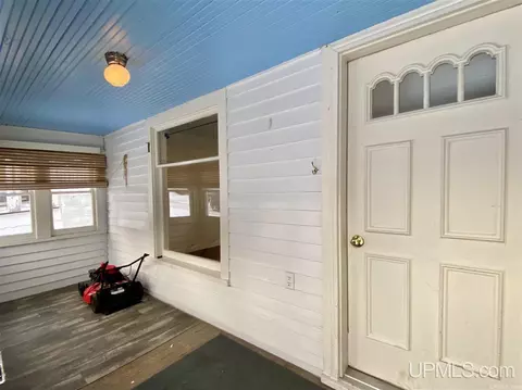 206 206 12 Chestnut, Munising, MI 49862 photo 4