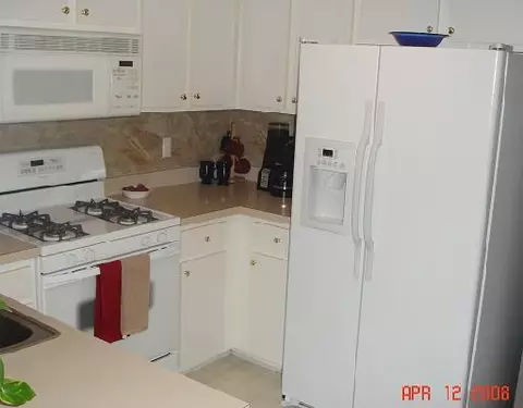 4012 E Hunters Cir, Canton, MI 48188 photo 3