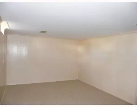 217 Sheffield, Saline, MI 48176 photo 9