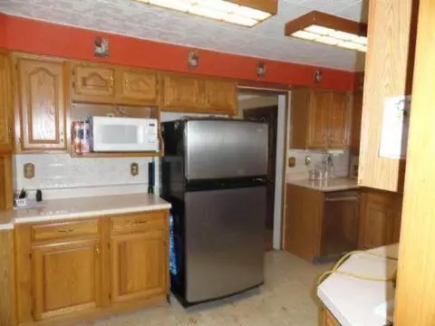 411 Falcon, Jackson, MI 49202 photo 6