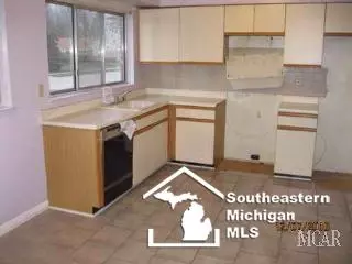 38516 Meadowlawn, Wayne, MI 48184 photo 3