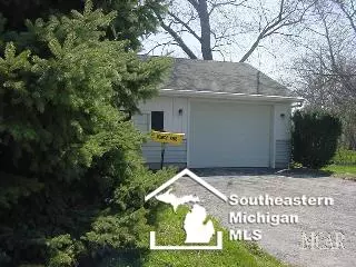 925 Laplaisance, Monroe, MI 48161 photo 2