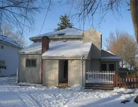 341 E Brks, Howell, MI 48843 photo 2