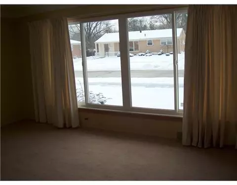 36972 Thinbark, Wayne, MI 48184 photo 3
