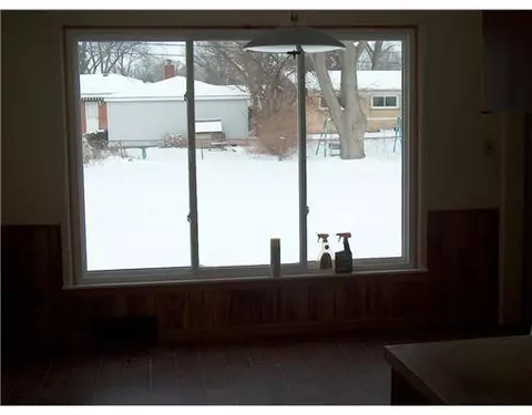 36972 Thinbark, Wayne, MI 48184 photo 6