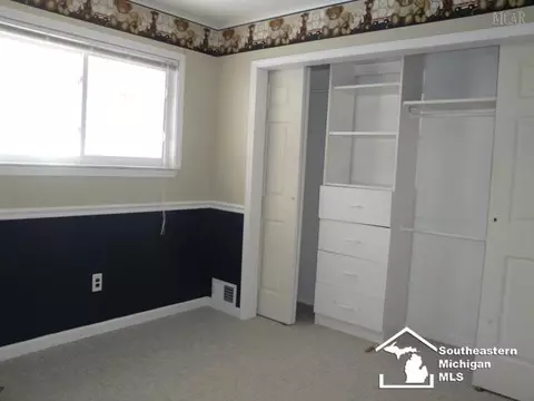 21044 Beech Daly, Brownstown, MI 48134 photo 8