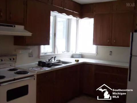 340 Oakwood, Monroe, MI 48162 photo 5