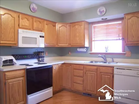 3066 Seventh, Monroe, MI 48162 photo 4