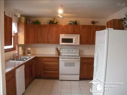 3329 Tenth, Monroe, MI 48162 photo 3