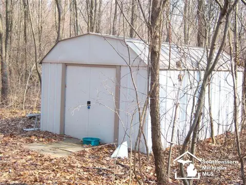 2072 Vivian, Monroe, MI 48162 photo 11