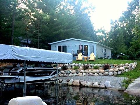 2992 W River Dr, Gladwin, MI 48624 photo 1