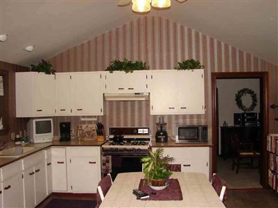 321 N Genesee St, Other, MI 48423 photo 6