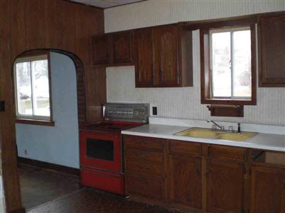231 Cedar St, Other, MI 48626 photo 6
