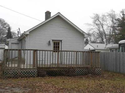 231 Cedar St, Other, MI 48626 photo 1