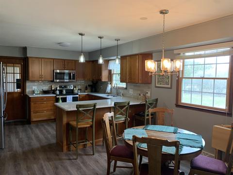 601 Cherry St, Standish, MI 48658 photo 3