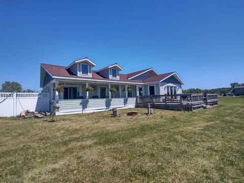 2210 Lola Ln, Au Gres, MI 48703