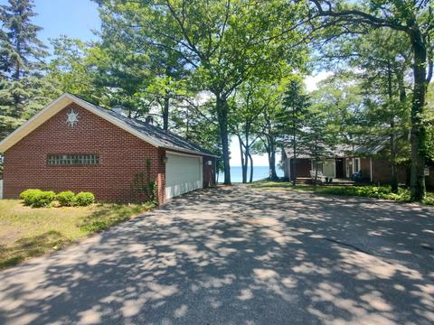 767 S Crescent Ave, Au Gres, MI 48703 photo 2