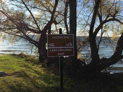 7770 S Bingham Rdg, Traverse City, MI 49684