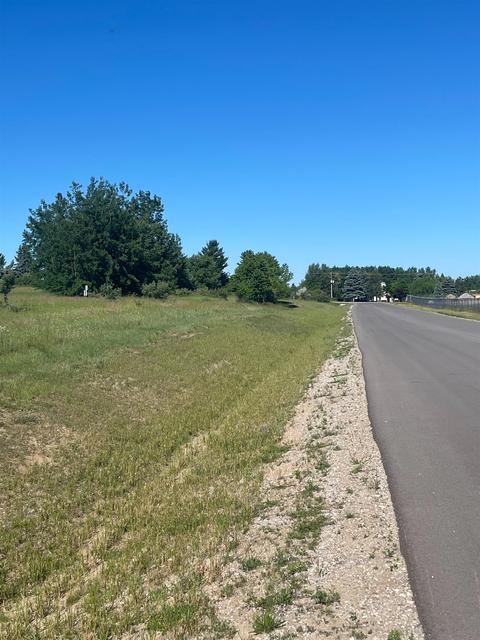 6140 E Arnold Rd, Williamsburg, MI 49690 photo 5