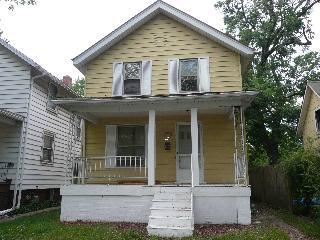 732 Cass St, Monroe, MI 48161 photo 2