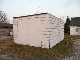 414 Cass St, Monroe, MI 48161 photo 3