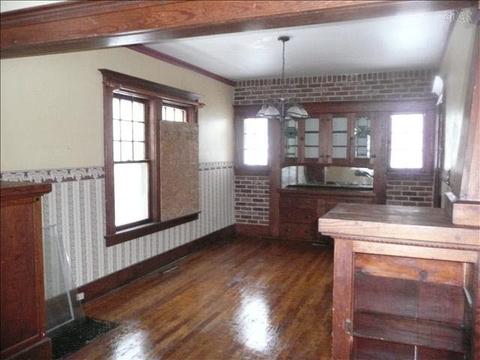 114 Glendale, Monroe, MI 48162 photo 2