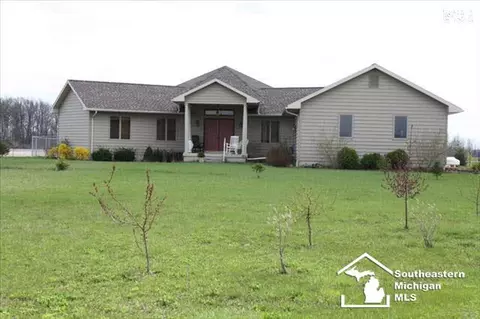 8277 Scofield, Maybee, MI 48159 photo 1