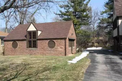 415 S Thompson, Jackson, MI 49203 photo 5
