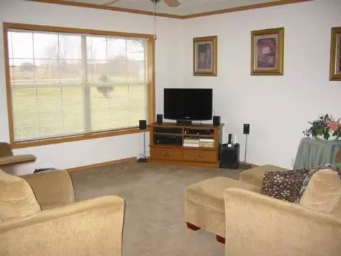 8663 Kinch, Jackson, MI 49201 photo 3