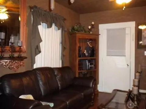 815 Bush, Jackson, MI 49202 photo 3
