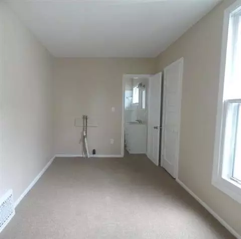 837 Center, Jackson, MI 49202 photo 4