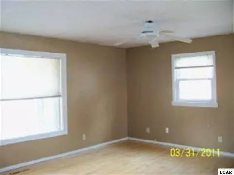 201 Bartlett, Clinton, MI 49236 photo 4