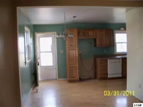 201 Bartlett, Clinton, MI 49236 photo 3