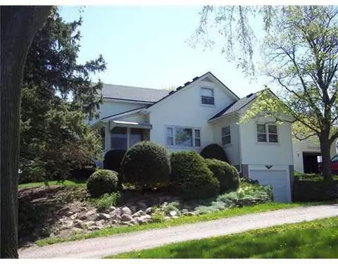 7285 Textile, Saline, MI 48176 photo 2