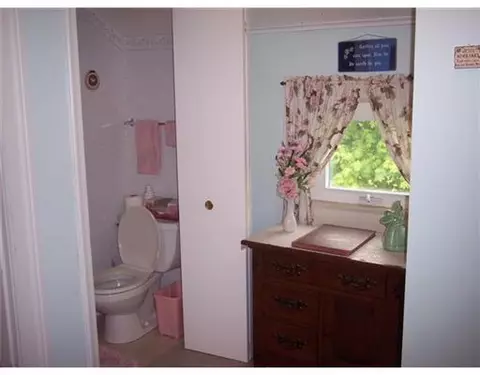 7285 Textile, Saline, MI 48176 photo 8