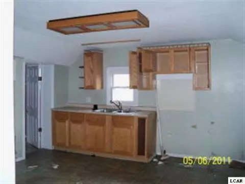 420 River, Adrian, MI 49221 photo 2