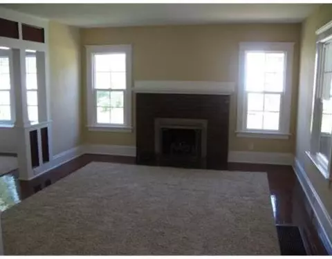 114 S Webster, Jackson, MI 49203 photo 2