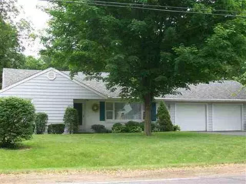 1021 S Brown, Jackson, MI 49203 photo 2