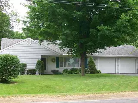 1021 S Brown, Jackson, MI 49203 photo 1