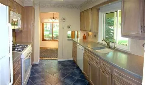 2101 Dale, Jackson, MI 49203 photo 6