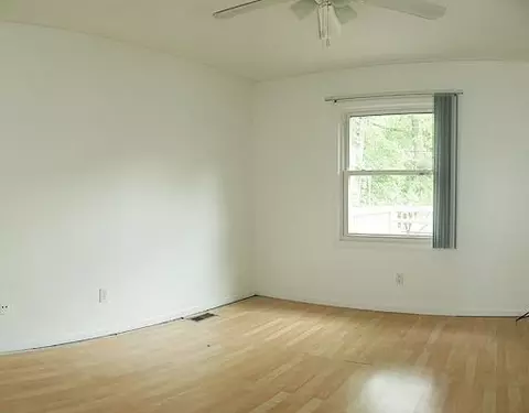 36866 Menton, Romulus, MI 48174 photo 8