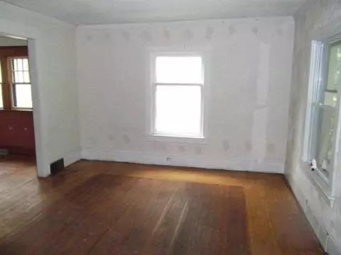 806 Third, Jackson, MI 49203 photo 2