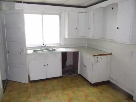 806 Third, Jackson, MI 49203 photo 6